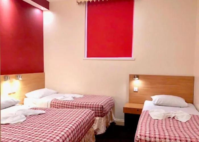 Carlton Hotel London