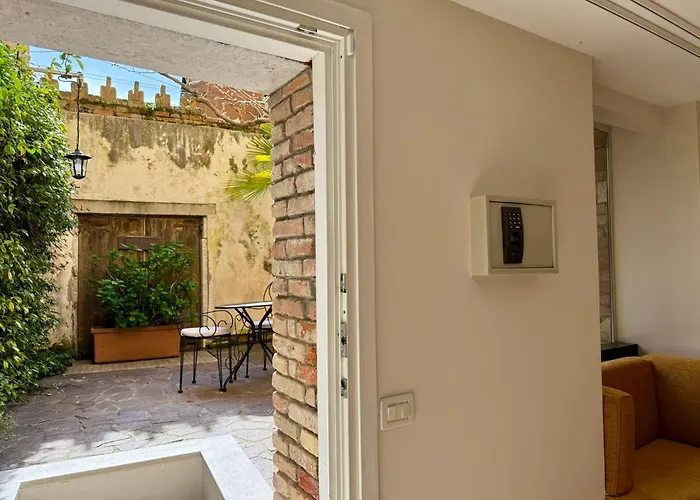 Avogaria 5 Rooms Venedig