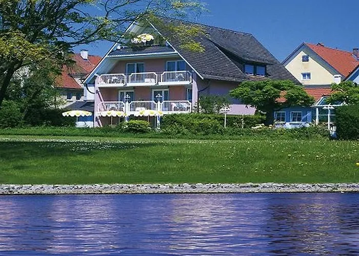Hotel Strand-Café mit Gästehaus Charlotte Langenargen