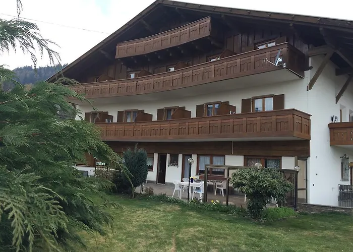 Pension an der Mayenburg Völlan