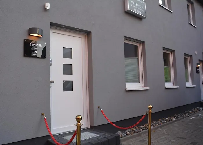 "Pension Heinrich" Im Zentrum Der Stadt Und Trotzdem Sehr Ruhig, Jedes Zimmer Mit Kuchenzeile Greifswald