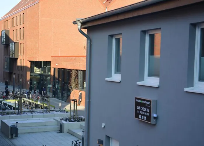 "Pension Heinrich" Im Zentrum Der Stadt Und Trotzdem Sehr Ruhig, Jedes Zimmer Mit Kuchenzeile Greifswald